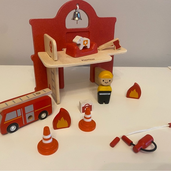 Plan Toys Fire Station Pretend Play Wood Montessori Toy - Picture 6 of 6